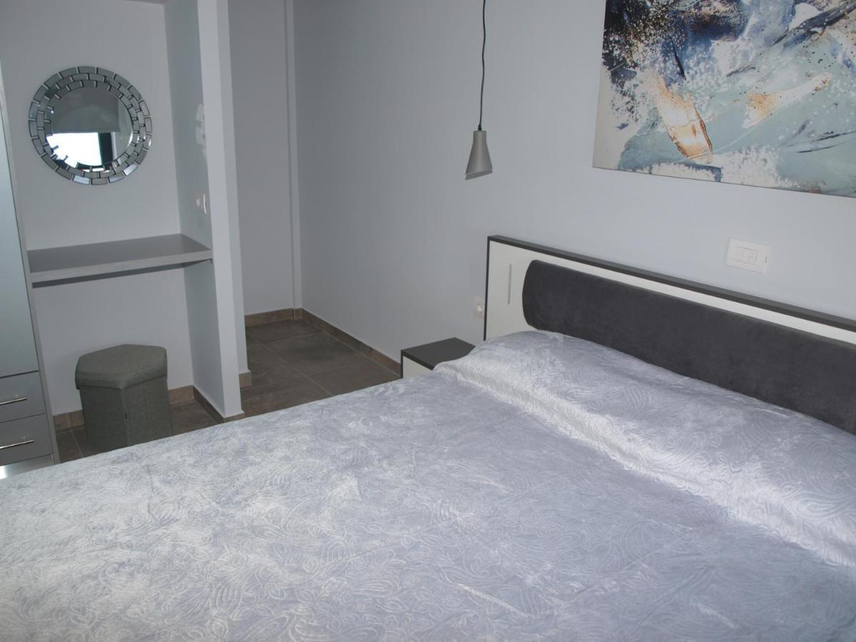 Attic Apartments Agia Anna  Esterno foto