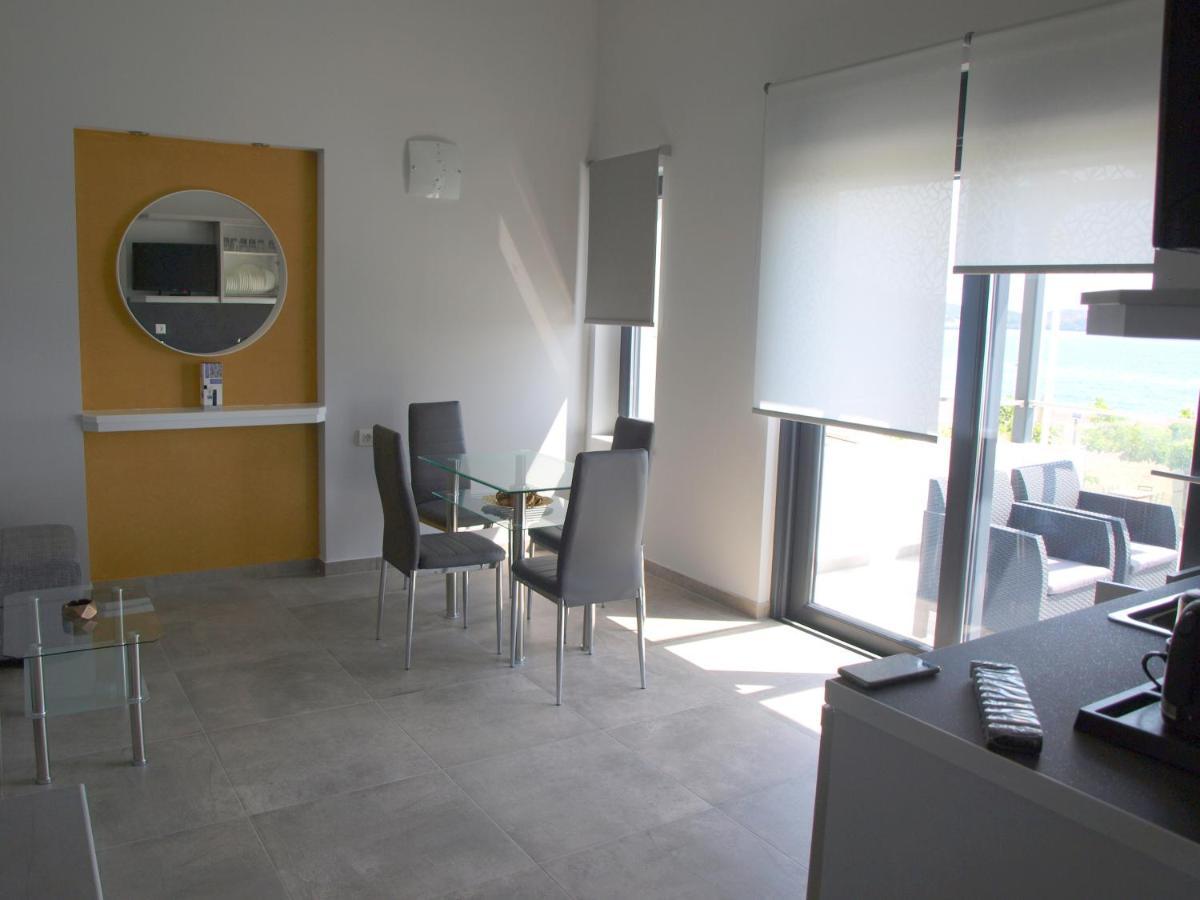 Attic Apartments Agia Anna  Esterno foto